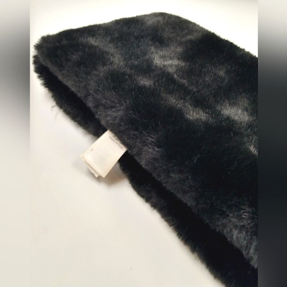 Faux Mink Fur Infinity Scarf. O/S Winter Max Studio - Picture 5 of 7